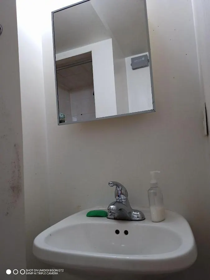 Guest house Stb - Cozy Nest - Double Bedroom With Private Washroom Toronto
