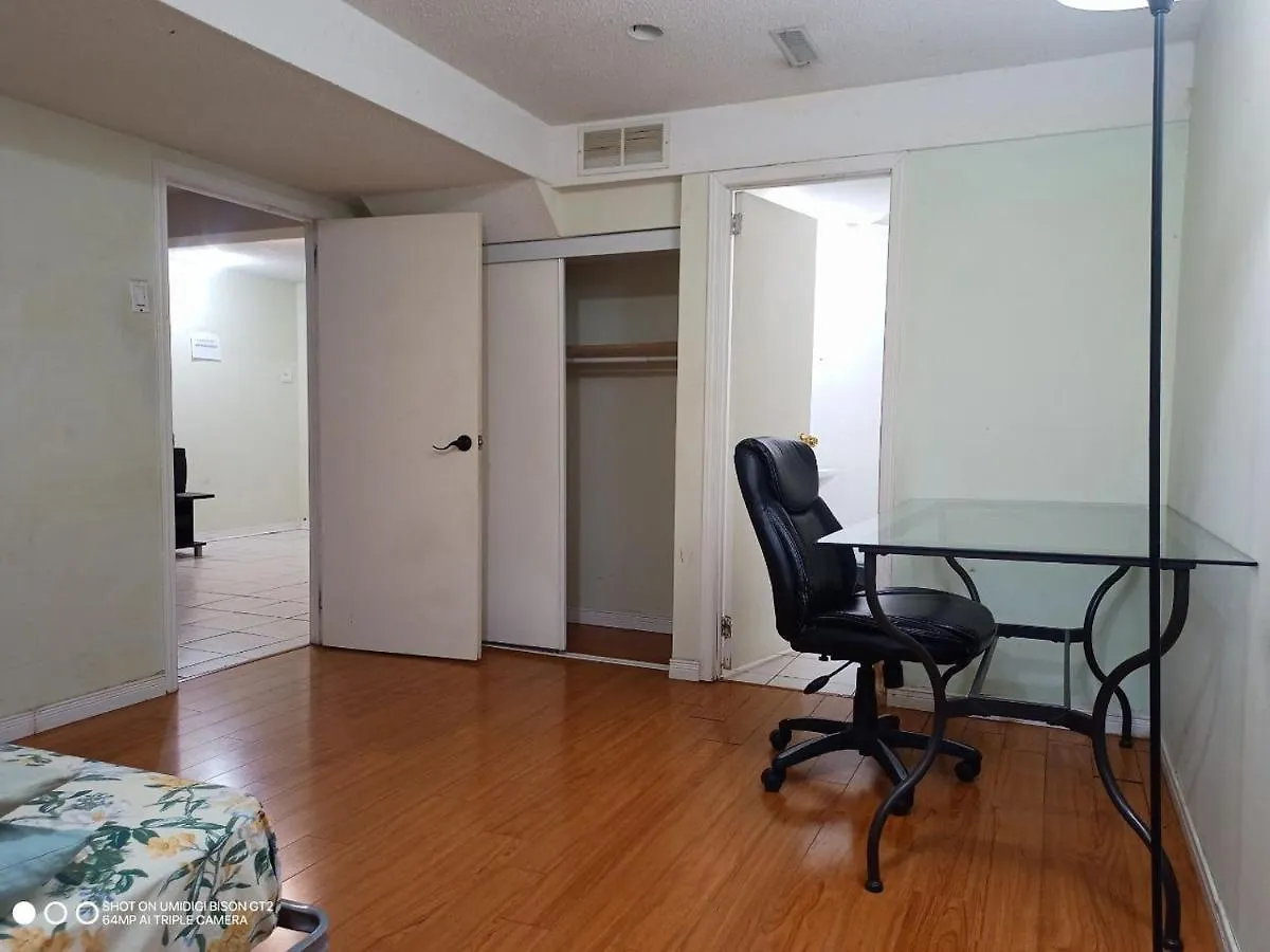 Stb - Cozy Nest - Double Bedroom With Private Washroom Toronto 0*,  Canada