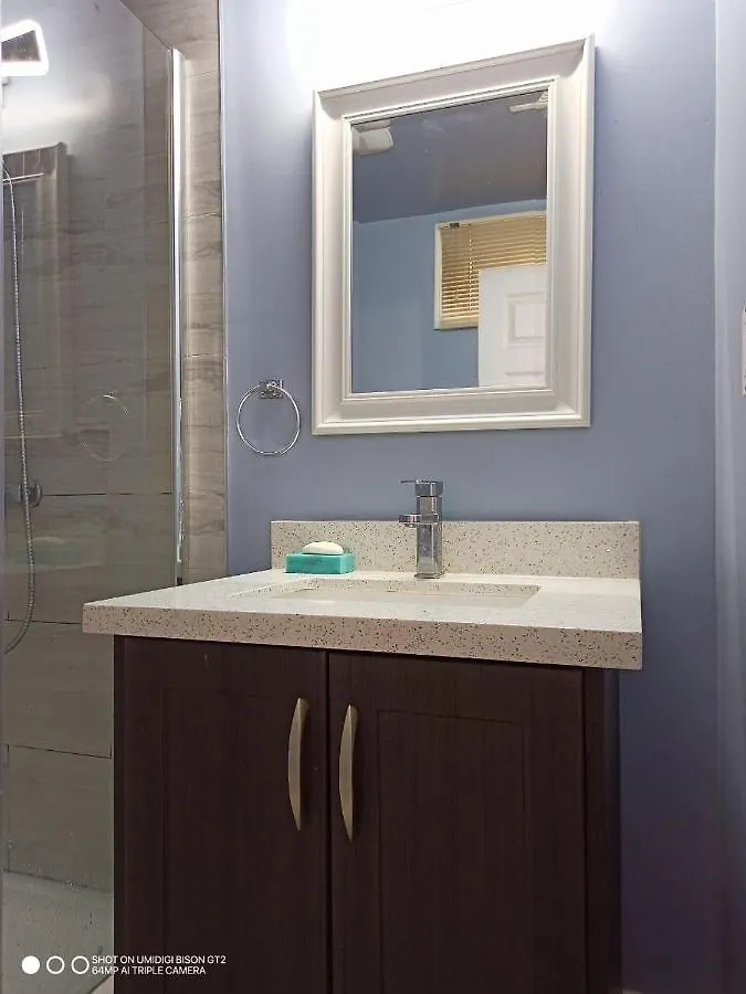 Stb - Cozy Nest - Double Bedroom With Private Washroom Toronto Canada